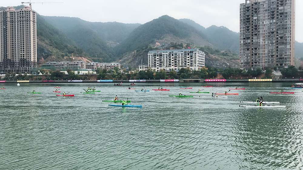 LIKER KAYAK sponsor single sea kayak to Wuyi kayak race In Funjian
